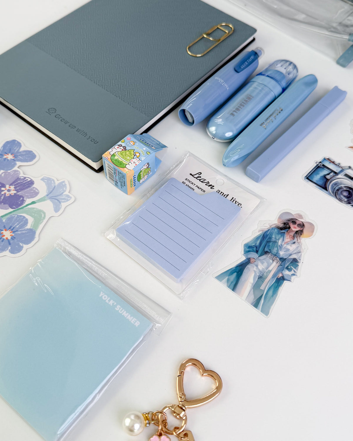 Blue stationery set with notebook, sticky notes, pens and accessories – thoughtful gift for book lovers and journal lovers